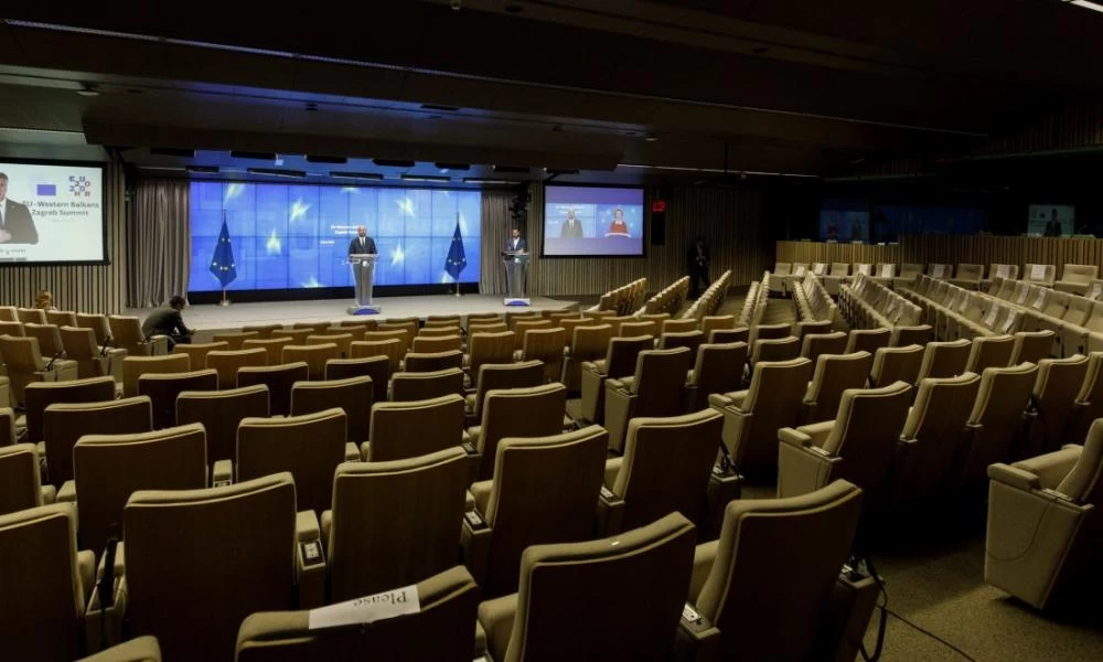 Μια αλλιώτικη ευρωπαϊκή Σύνοδος Κορυφής υπό το βάρος της πανδημίας